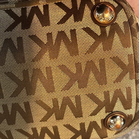 Michael Kors purse - Picture 8 of 8